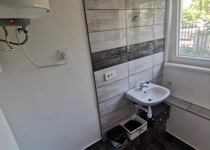 Kazinczy 2 * Balatonalmadi